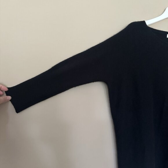 SOLD Garnet Hill 100% Cashmere Sweater Black Women M Oversized Boxy Boat Neck Lu - Picture 4 of 7